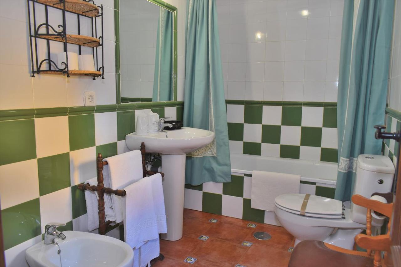 Posada El Arriero Torrejon el Rubio Bagian luar foto
