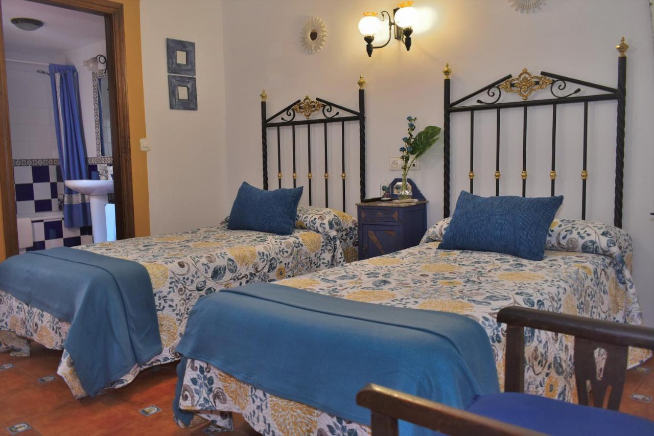 Posada El Arriero Torrejon el Rubio Bagian luar foto
