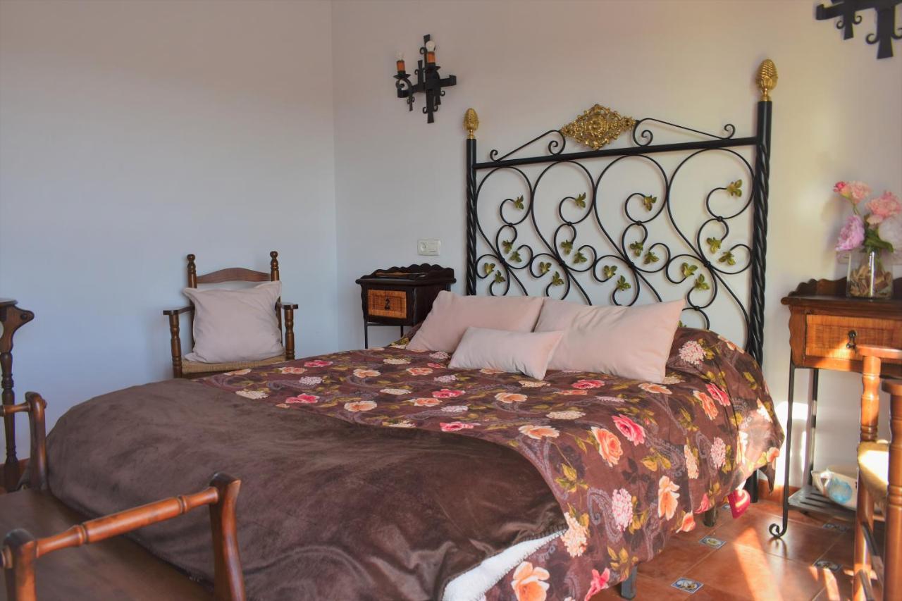 Posada El Arriero Torrejon el Rubio Bagian luar foto