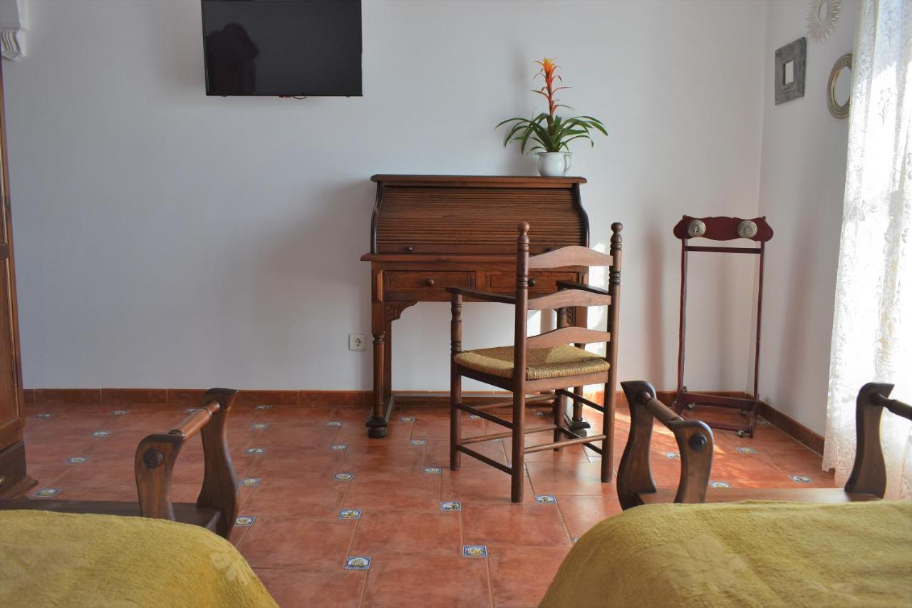 Posada El Arriero Torrejon el Rubio Bagian luar foto